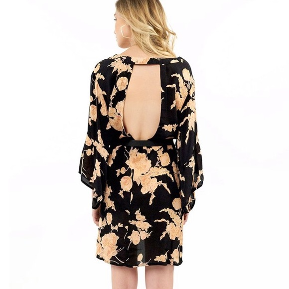 Saltwater Luxe Willa Kimono in Poppy - Picture 2 of 3